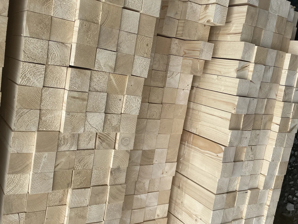 Брус  40x40x3 м сухой строганный