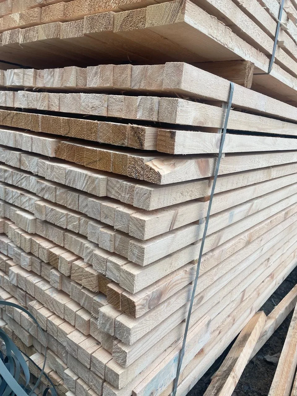 Брус обрезной 50x50x6 м